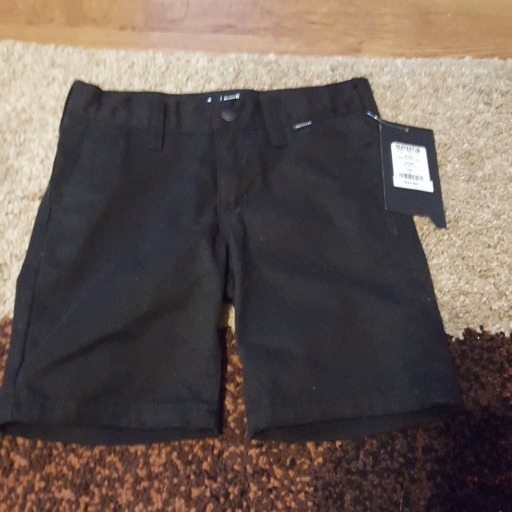 navy shorts